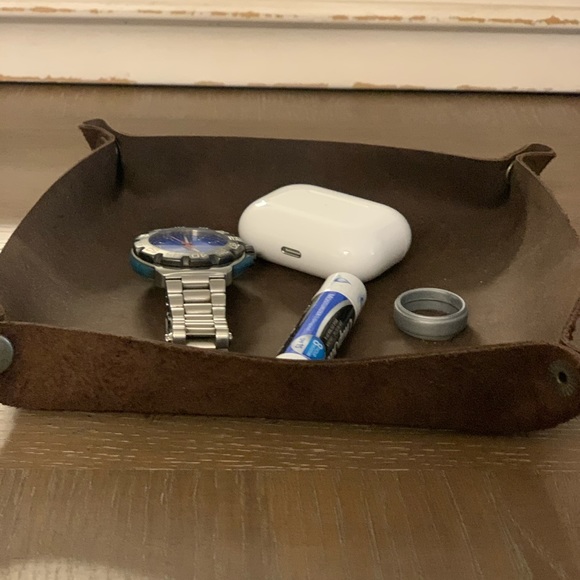 Soft Dark Brown Leather Catch All/Valet Tray with Snaps - Picture 2 of 2